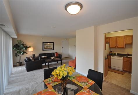 glenmont crossing apartments|glenmont crossing apartments for rent.